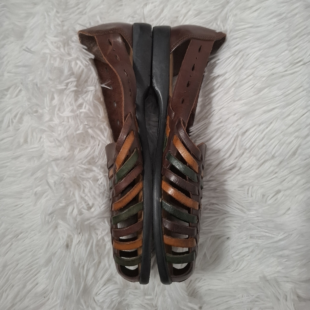 Basic Editions Brown and Green Sandals with Woven Design - Picture 3 of 12